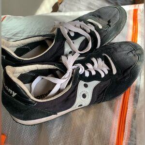 Saucony Sneakers 8.5